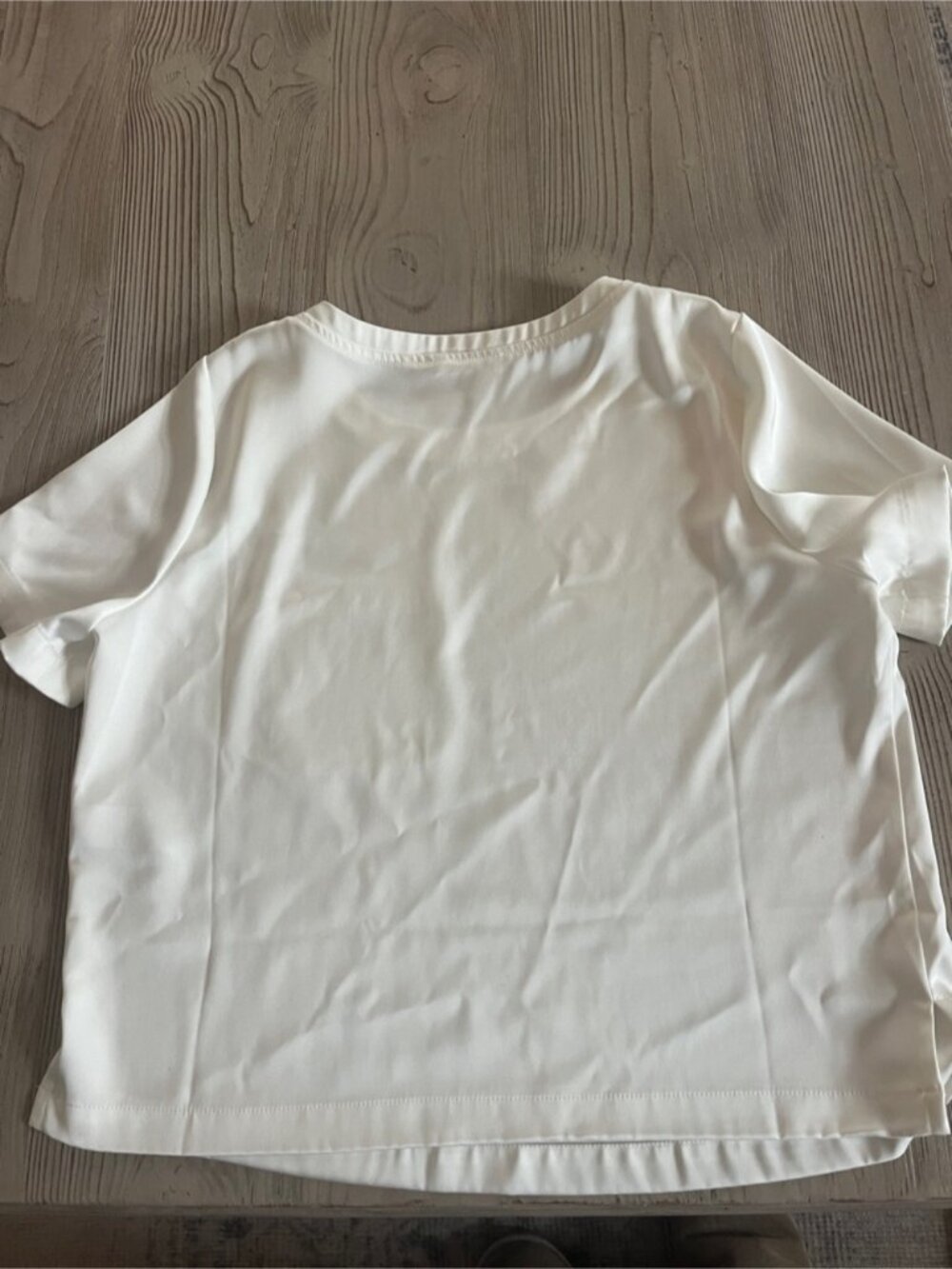 satin Cropped White Pocket Tee - Short Sleeve size 2 - Picture 3 of 4